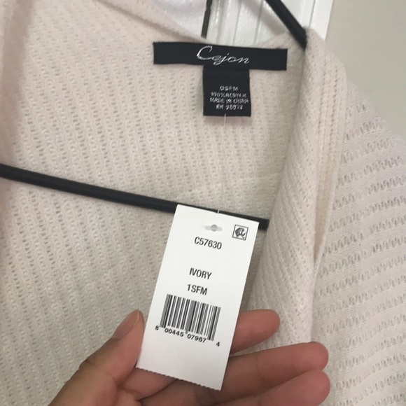 Ivory Woven Wrap - Picture 5 of 5